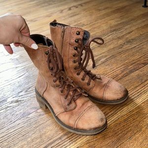 Tan leather lace up boots (w zipper)